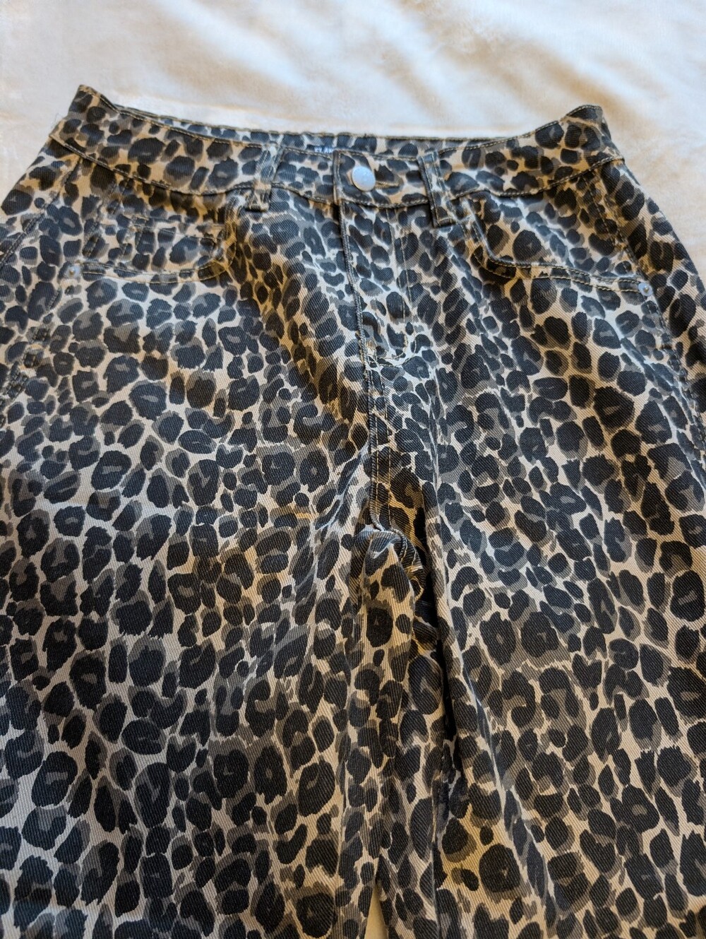 Flamingals Leopard Print Mid-rise Barrel Leg Cropped Pants NWOT Women's Medium - Picture 5 of 8